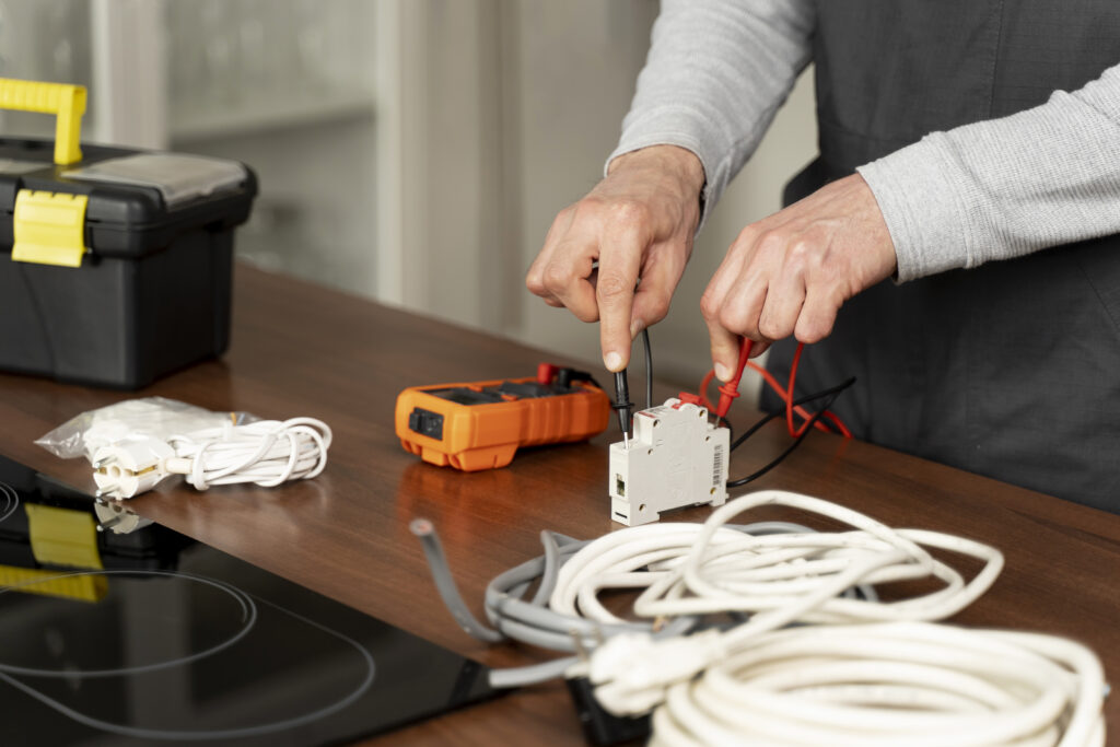 service-maintenance-worker-repairing